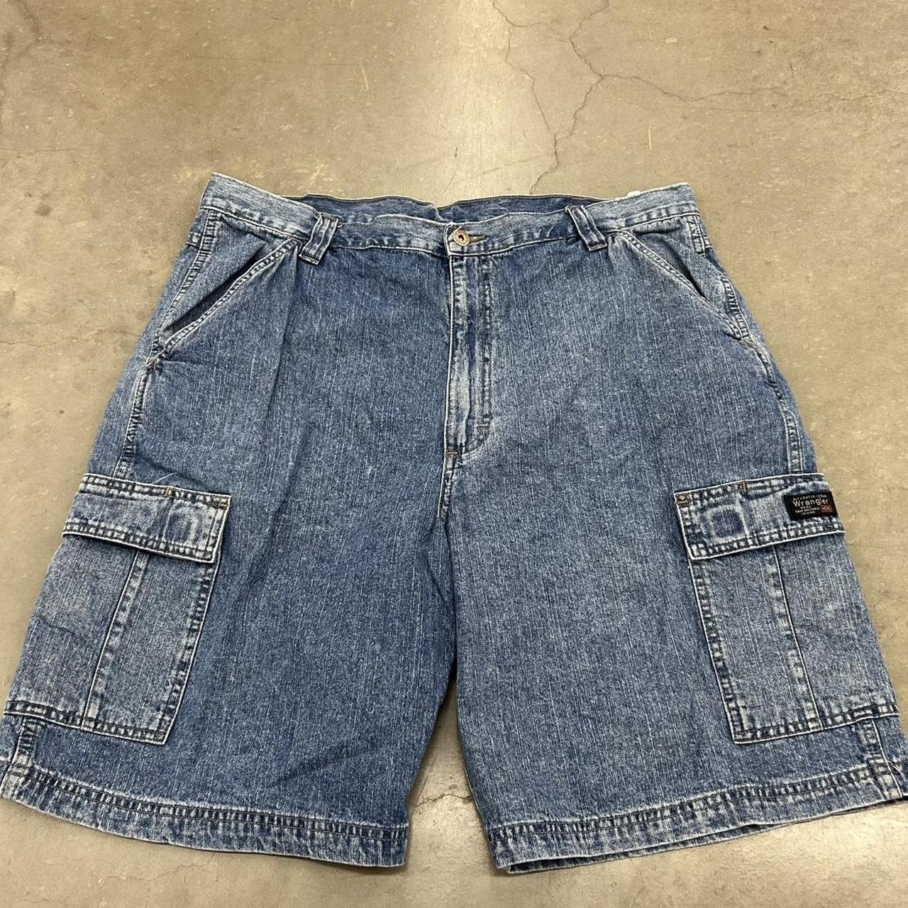 item listed by abovepar_vintage