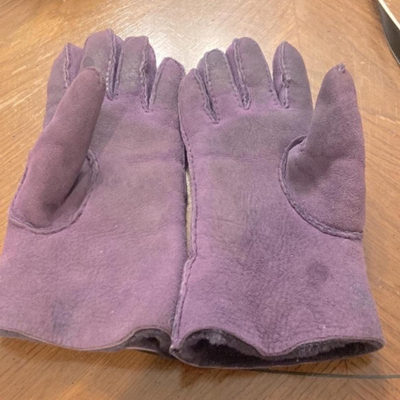 Burberry gloves shop womens purple