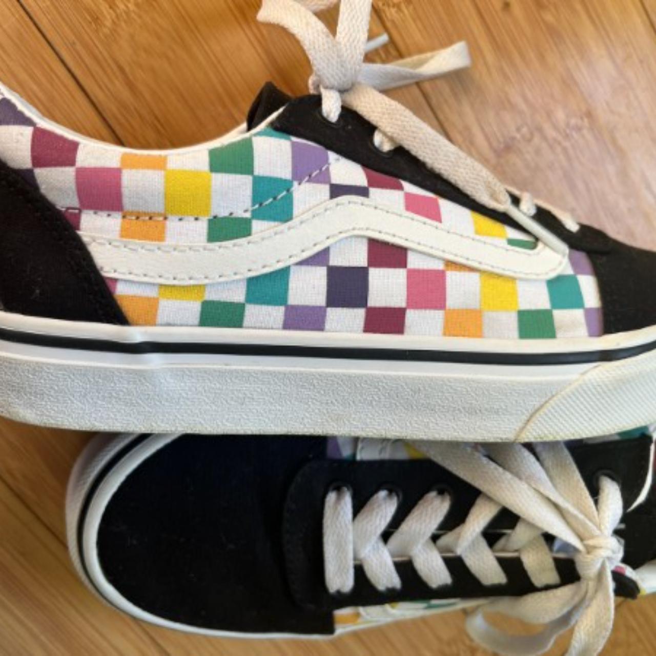 Rainbow checkered sales vans size 4