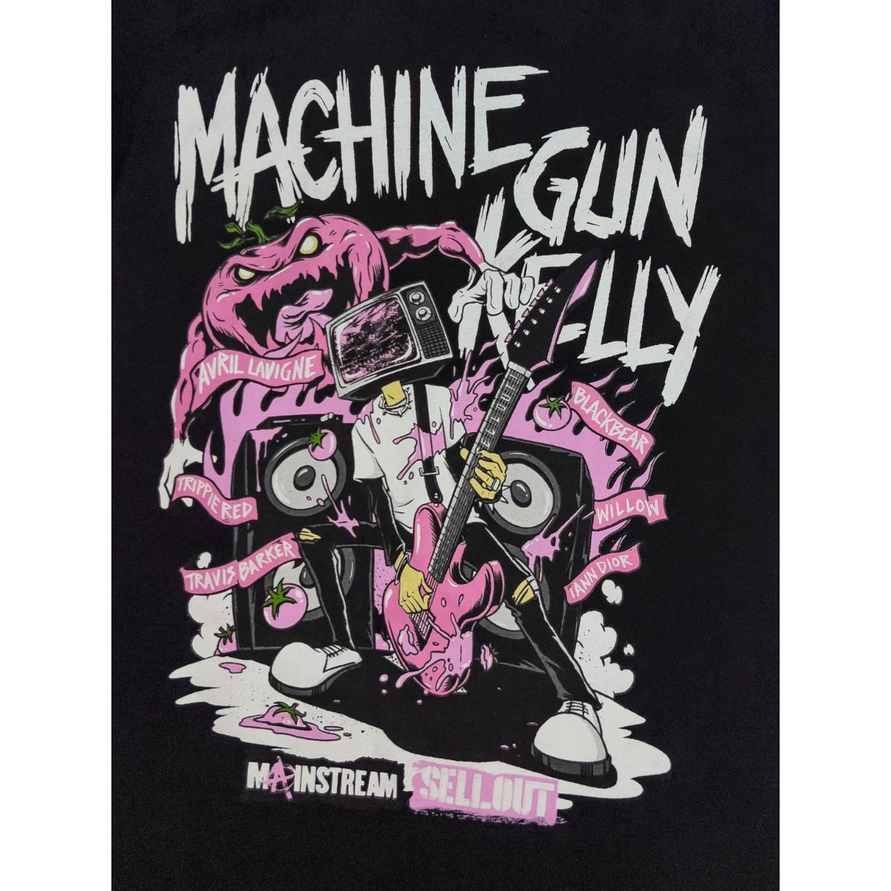 Limited edition tour Machine Gun shops Kelly and Travis barker shirt RARE