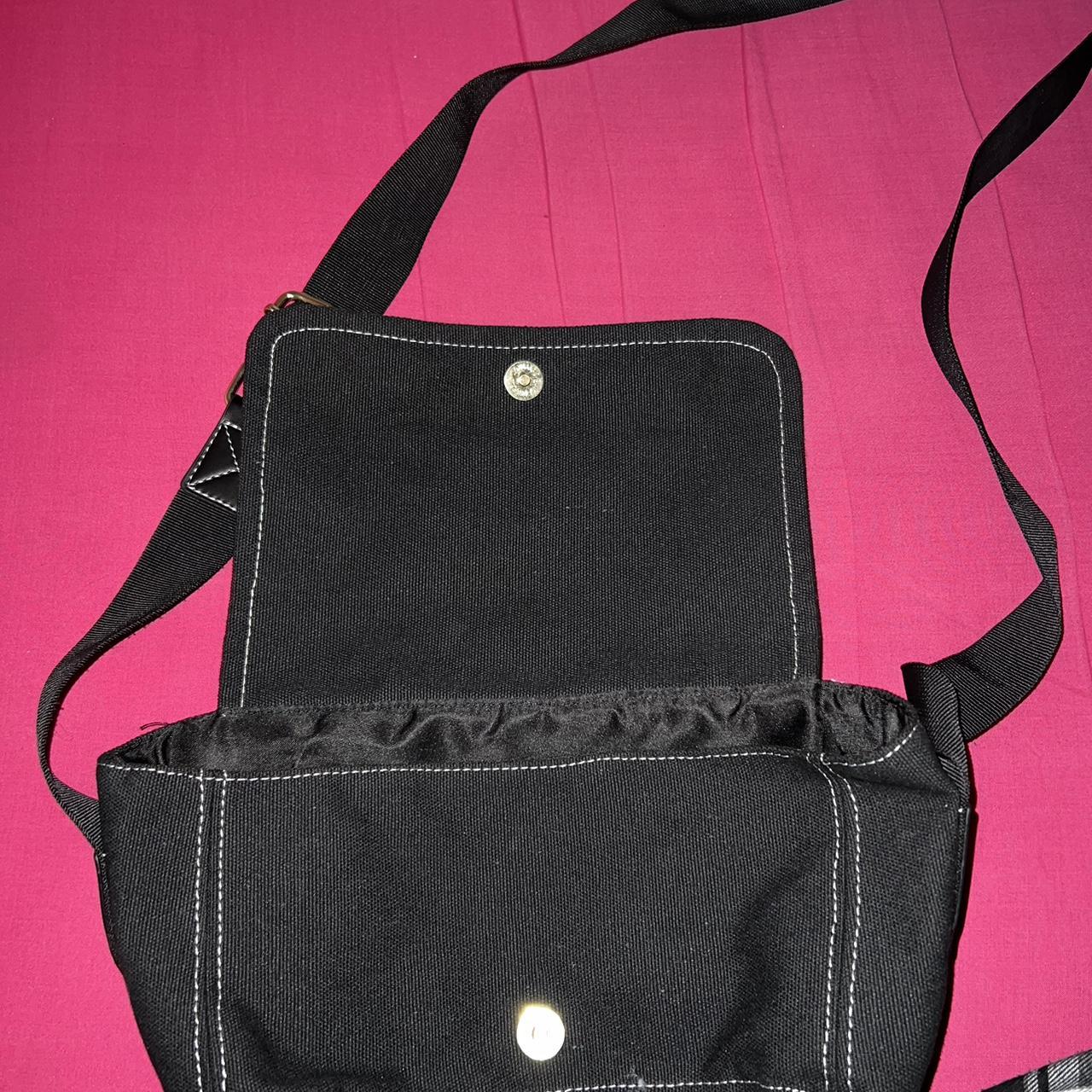 saturn messenger bag crossbody - Depop