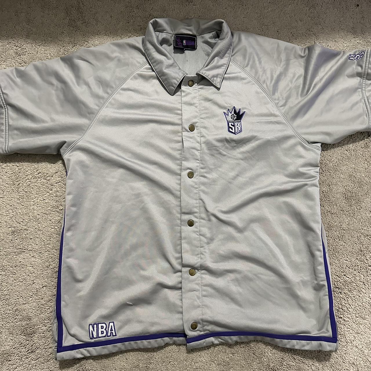 vintage sacramento kings warm up shirt perfect - Depop