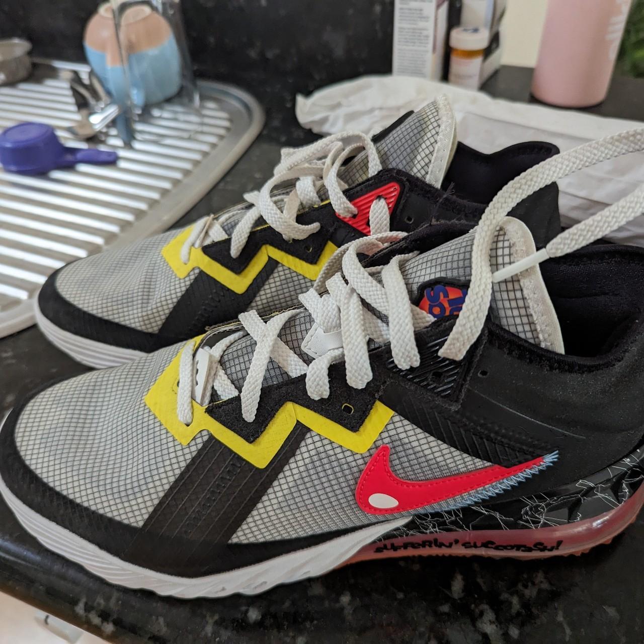 looney tunes nike collection