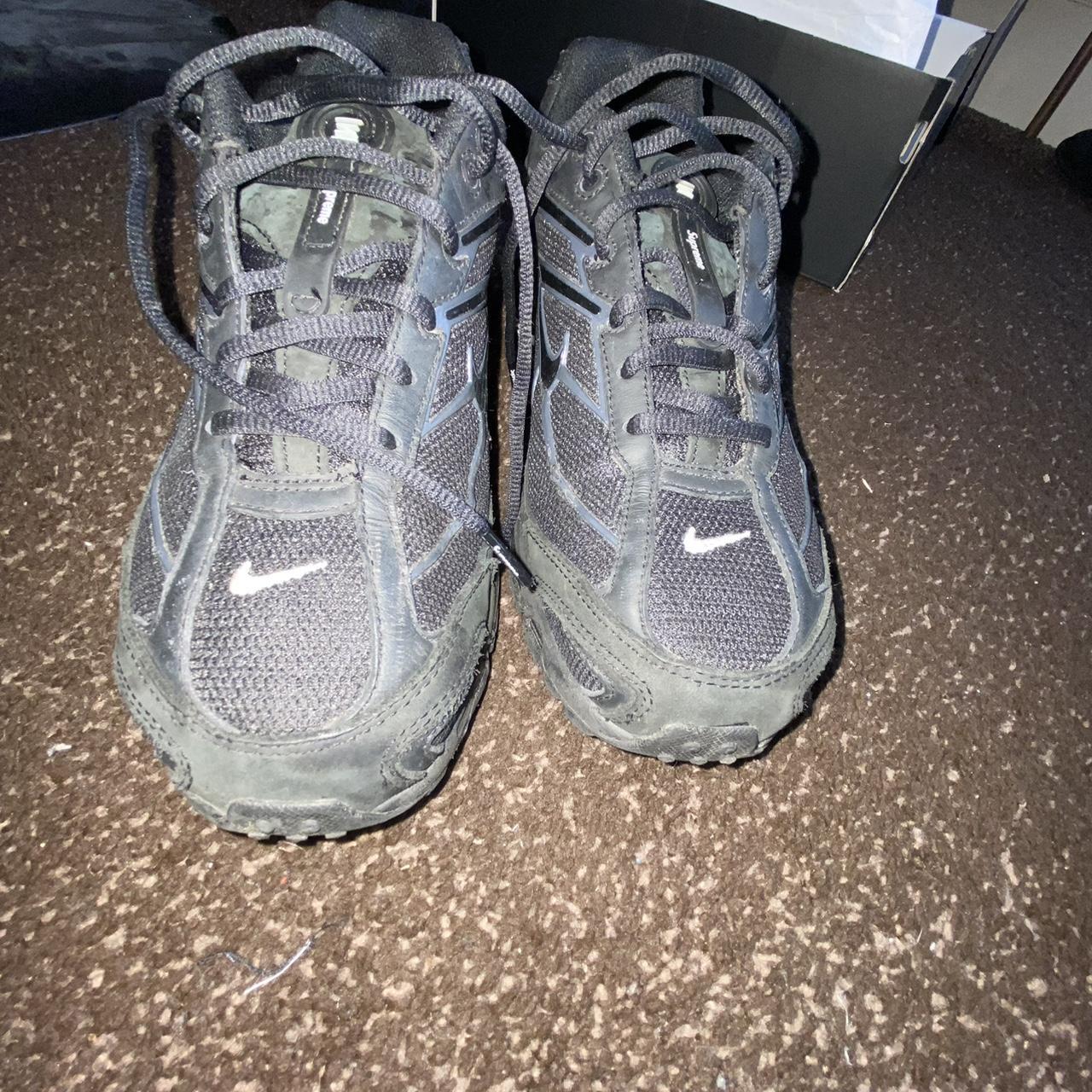 nike supreme black shoes