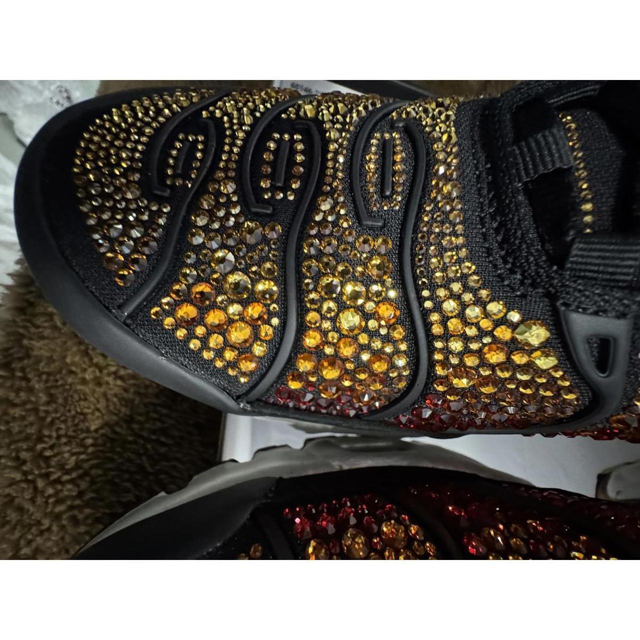 item listed by crepsncollects