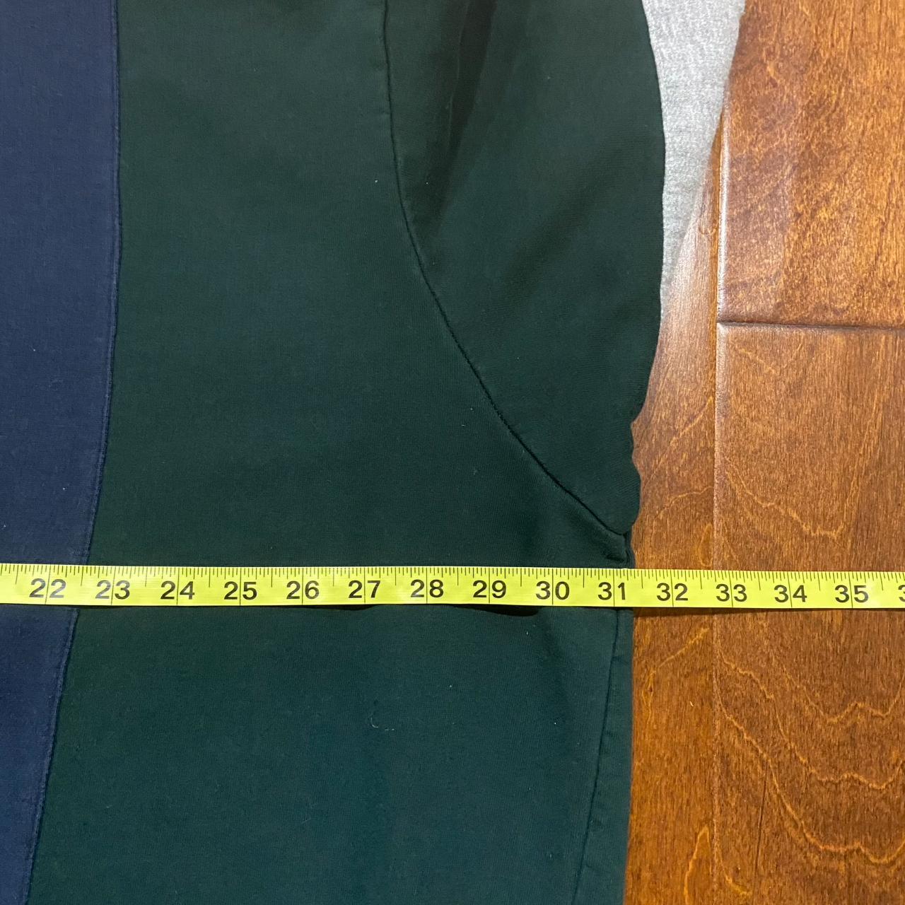 Members Only Men's Navy and Green Sweatshirt (6)