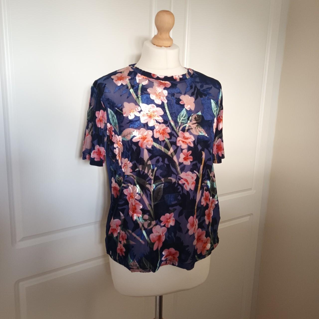 Zara womens floral velvet / velour top - Size S... - Depop