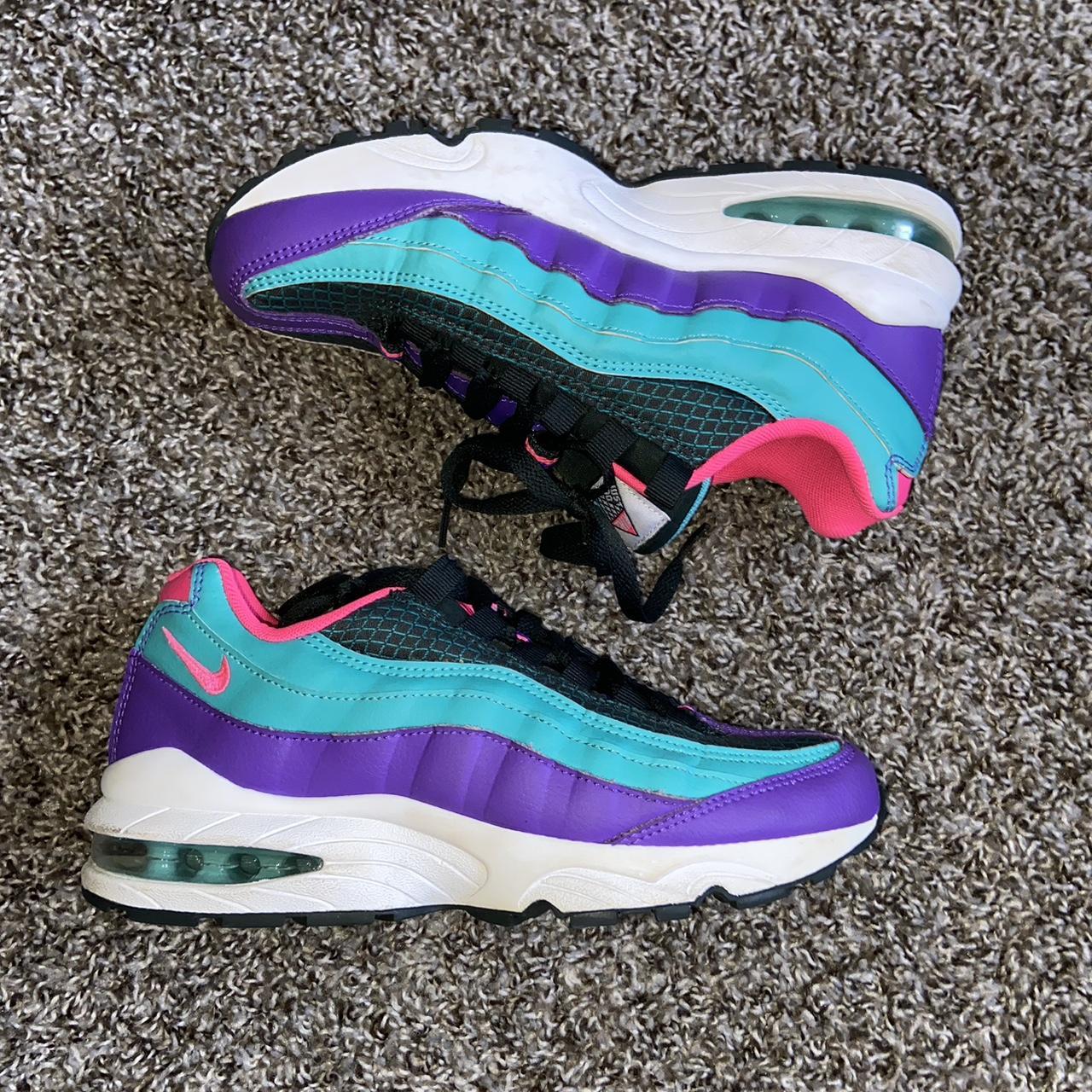 blue and pink air max 95