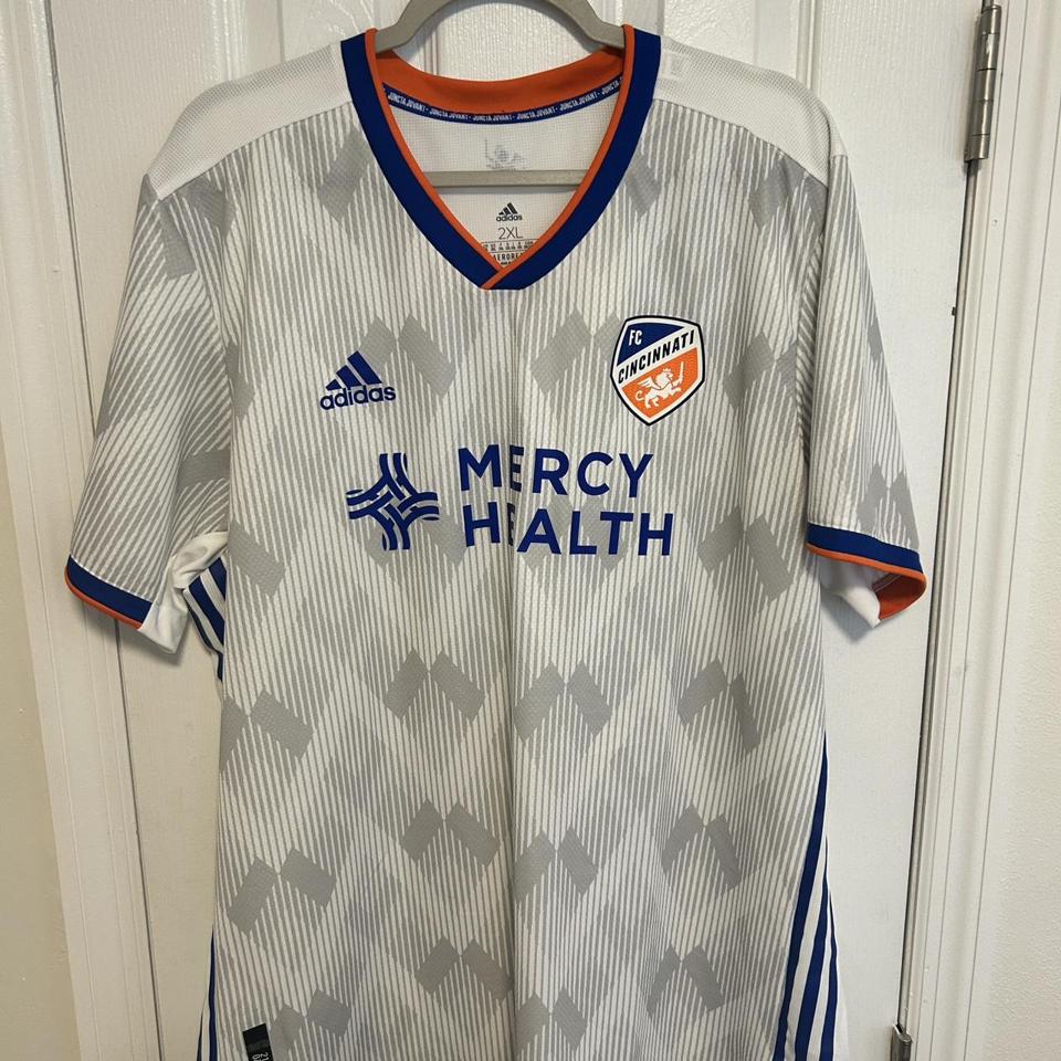 FC Cincinnati #8 A.Cruz White 2020/21 Player Away Authentic Jersey