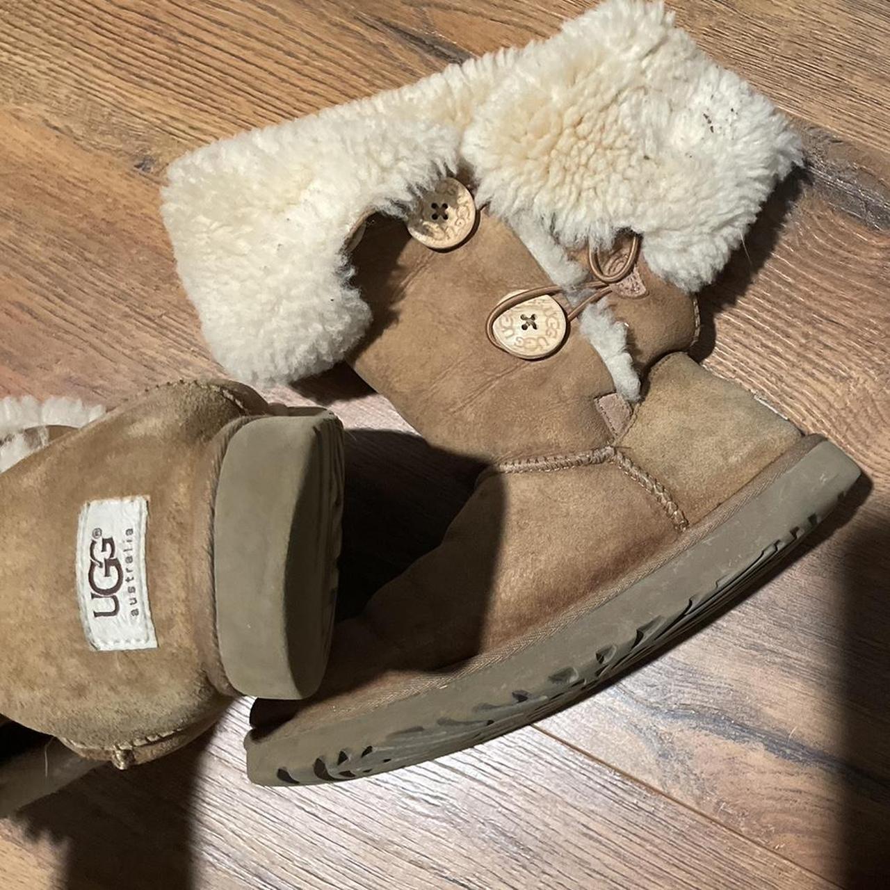 Womens ugg boots size 2024 9