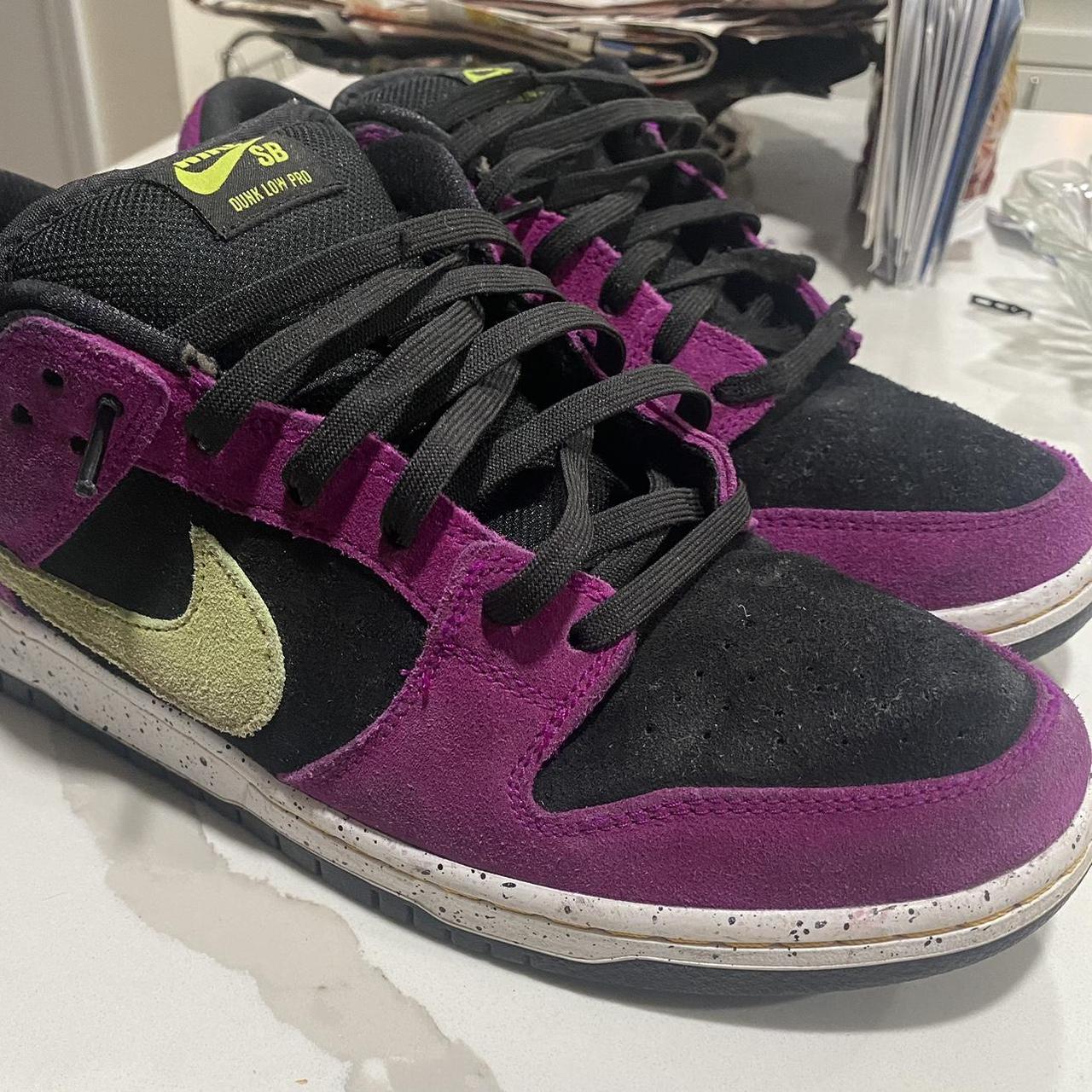 Nike ACG Men's Purple and Black Trainers Depop