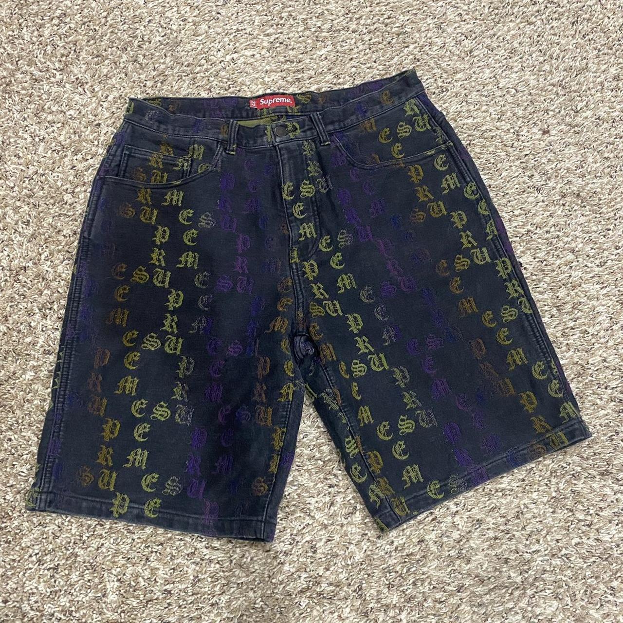 Supreme Gradient Shorts, Size: 32, ❌No...