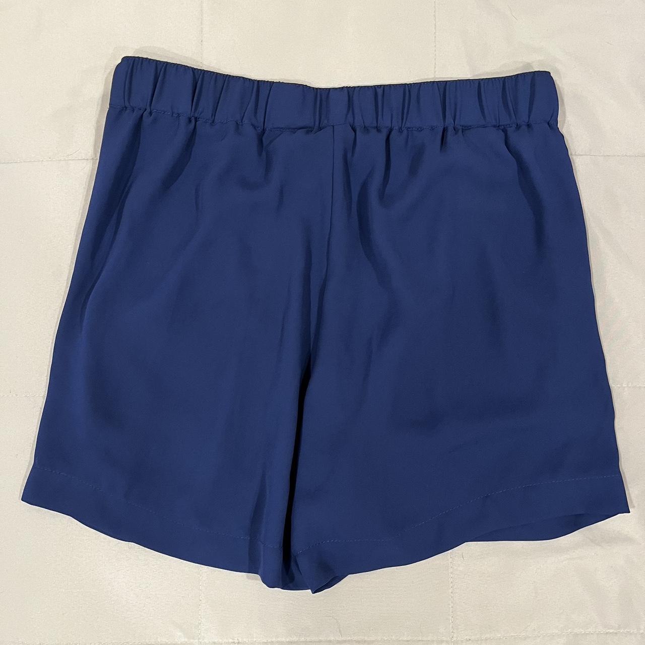 BCBGMAXAZRIA Women's Blue and Navy Shorts | Depop