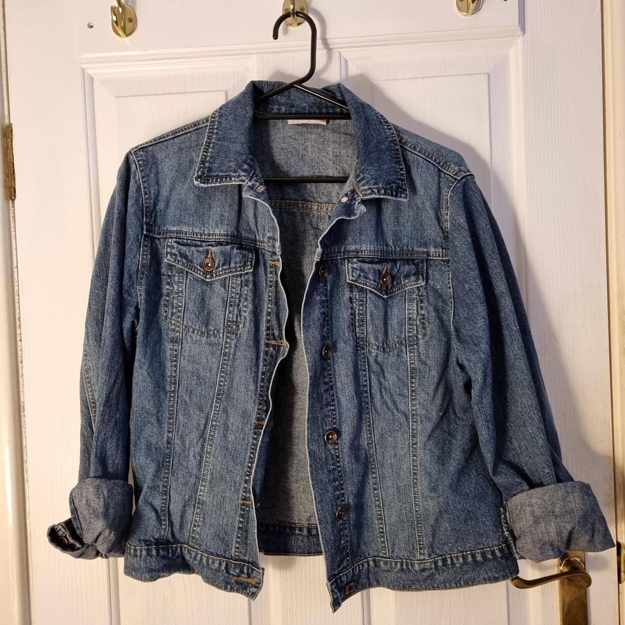 🌸 Vintage Target 🌸 Denim jacket 🌸 Sleeves can be... - Depop