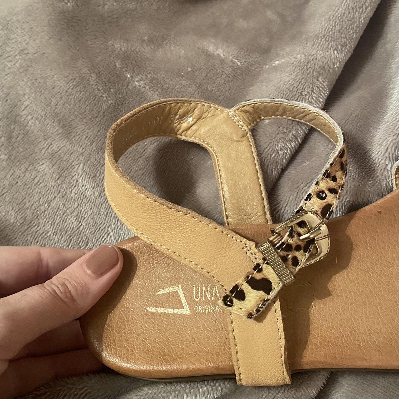 una healy chunky sandals