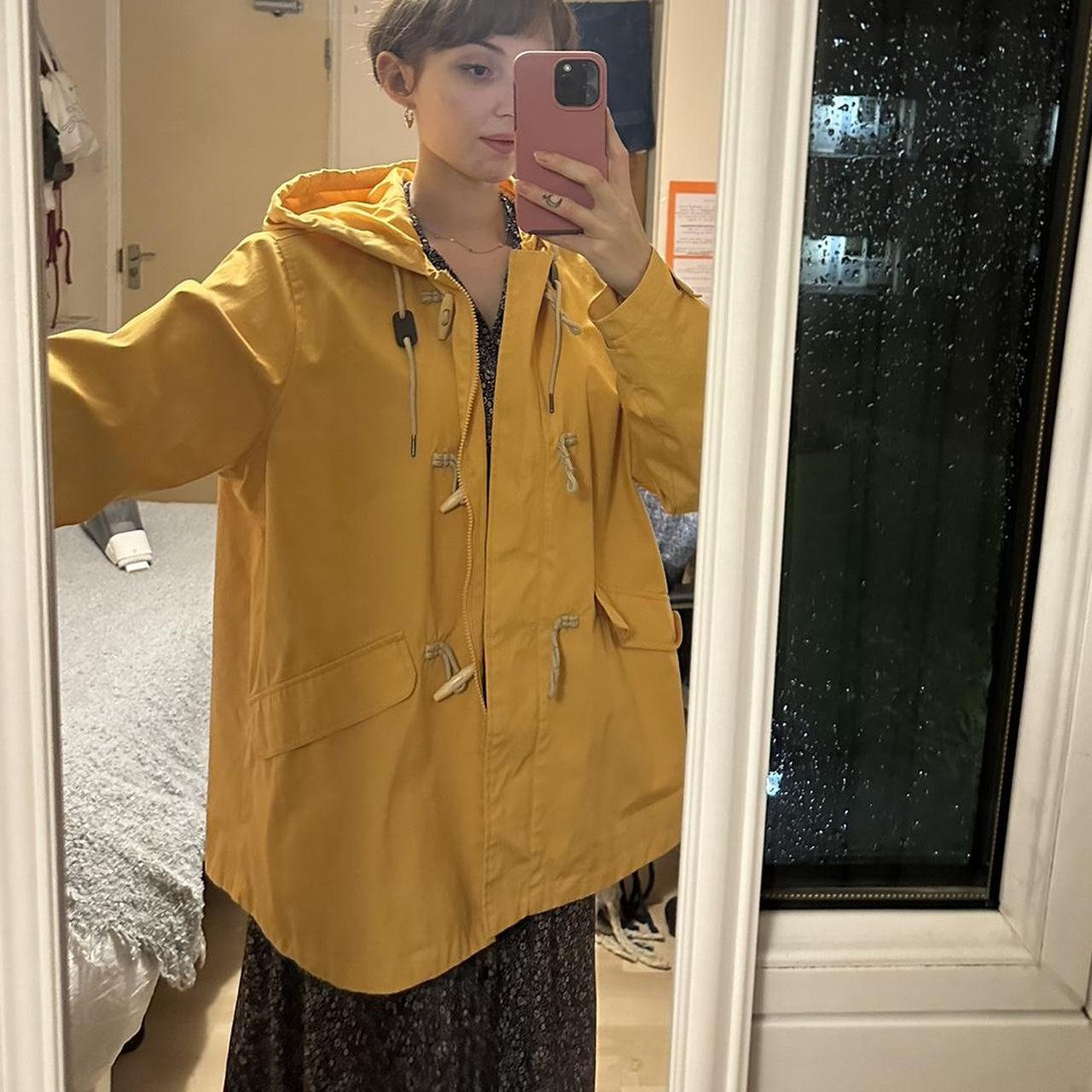 Mantaray deals yellow coat