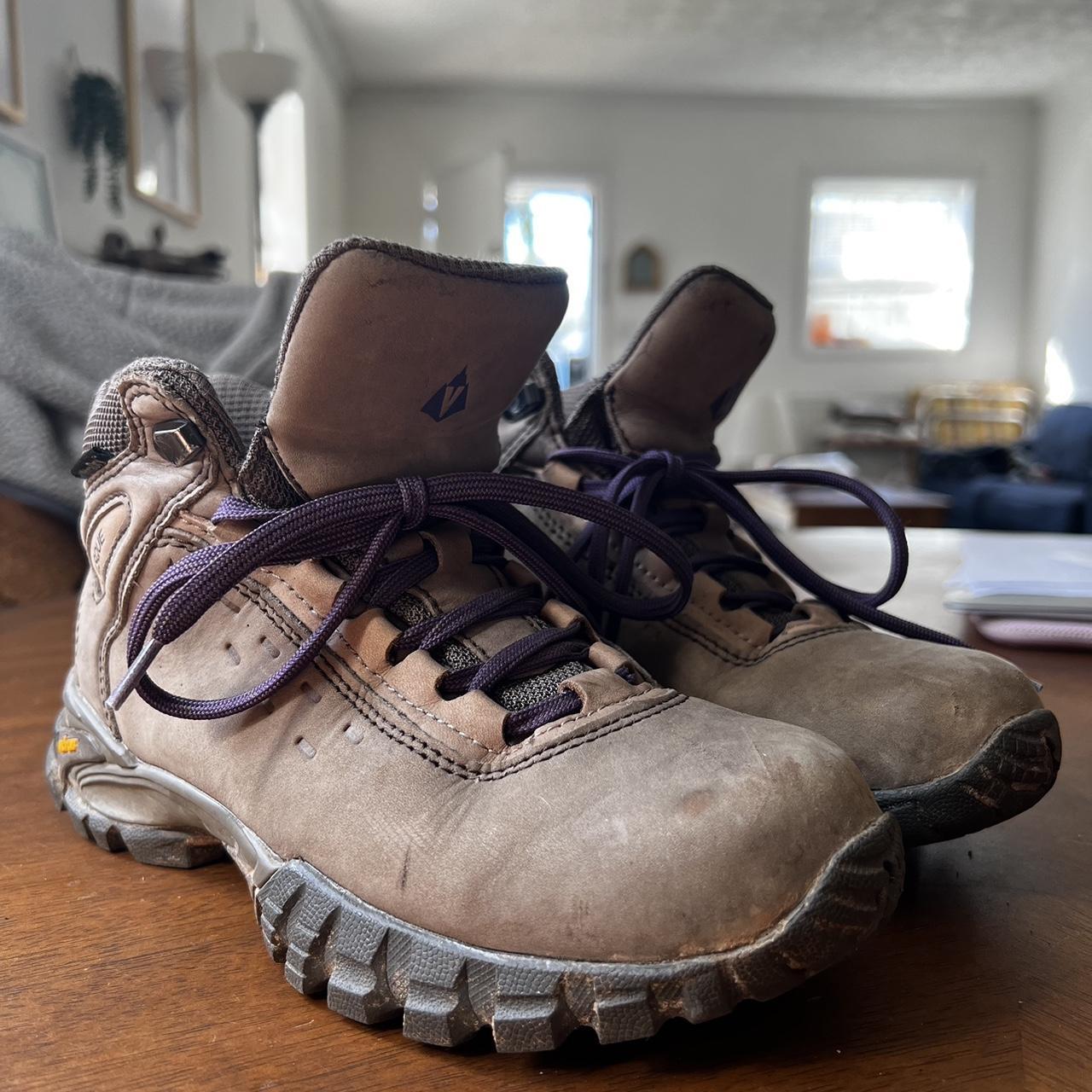 vasque women's narrow hiking boots