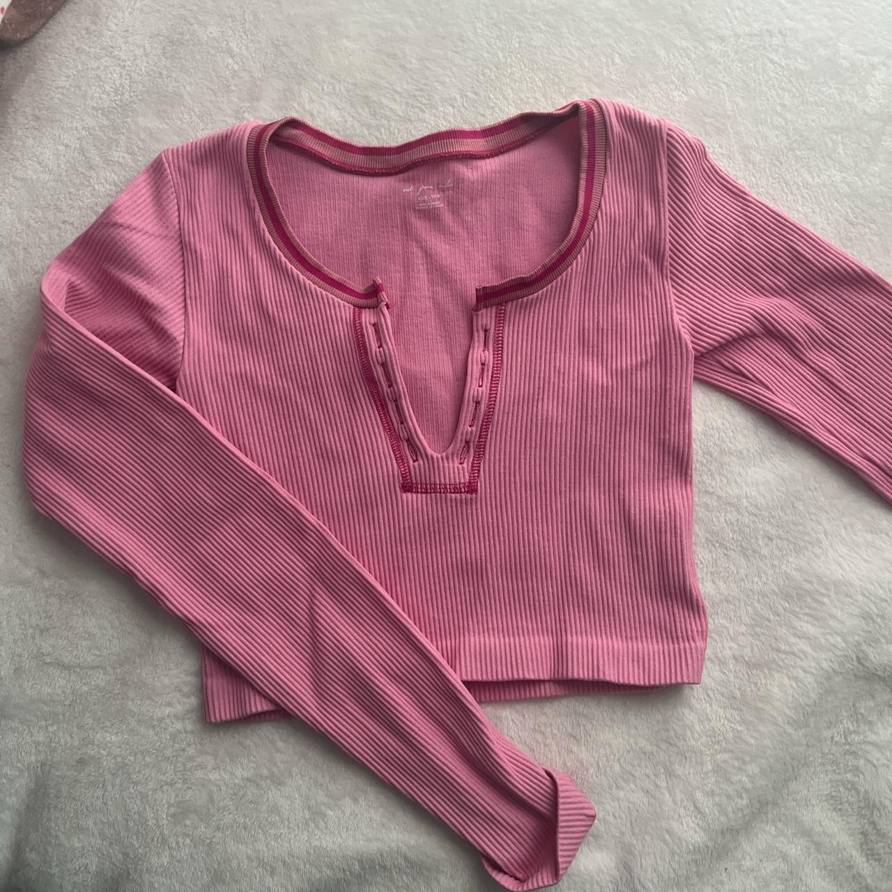 Urban Outfitters Women's Pink Crop-top | Depop