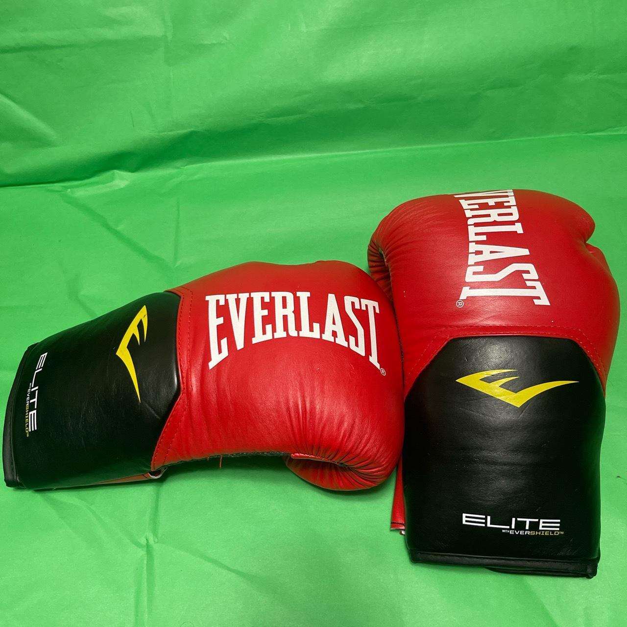 Everlast Gloves Adult XL Red Boxing 16 Oz Elite... - Depop