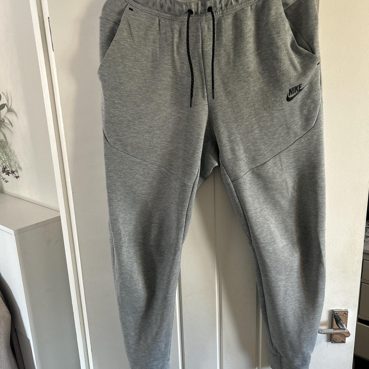 mens nike tech bottoms