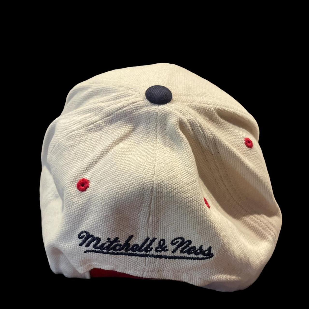 Mitchell and Ness Hatt Atlanta Hawks Condition... Depop