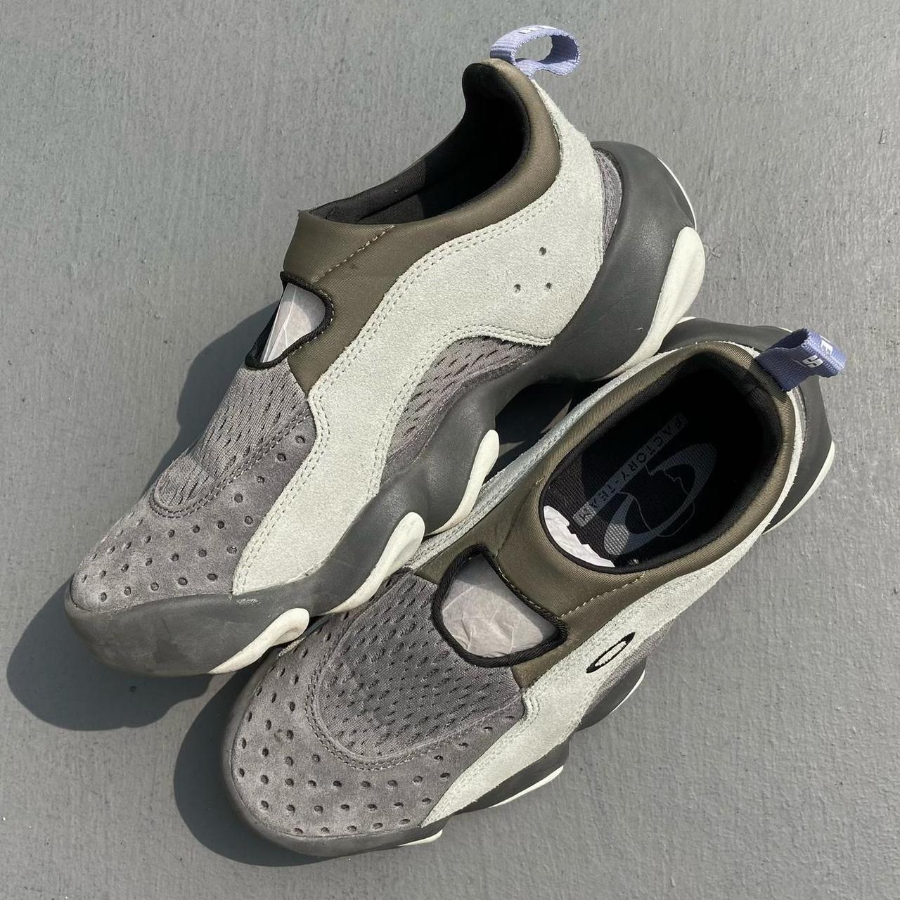 OAKLEY BRAIN DEAD FLESH SANDAL グレー サイズ9 RARE! Brain Dead x Oakley Factory Team Flesh Sandals | Depop