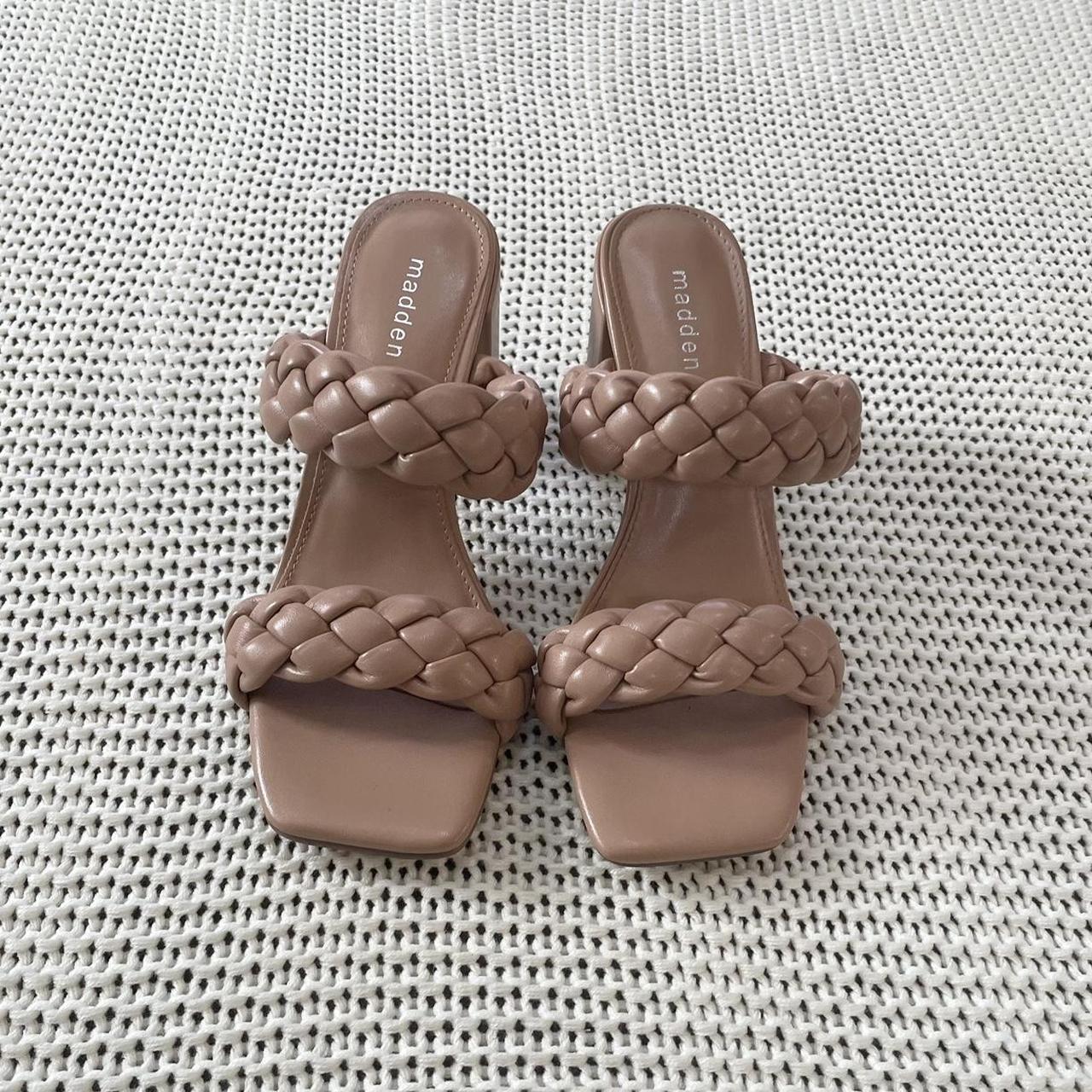 Steve Madden Women's Tan Sandals Depop