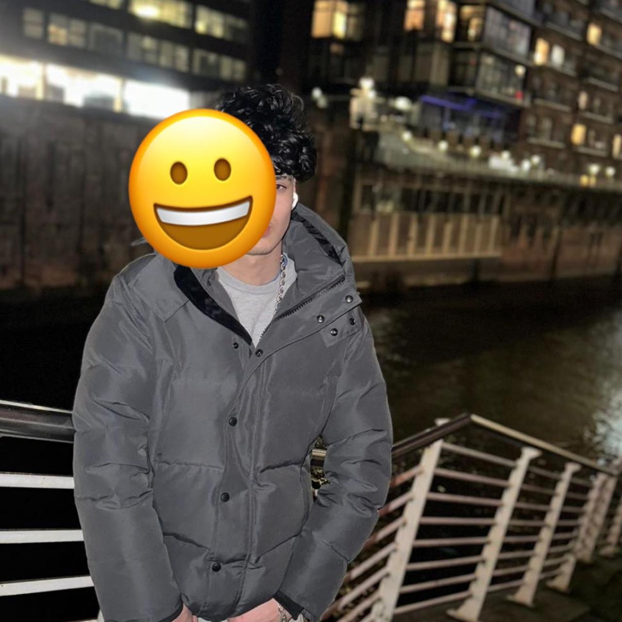 Canada goose Grey Black Badge L Depop