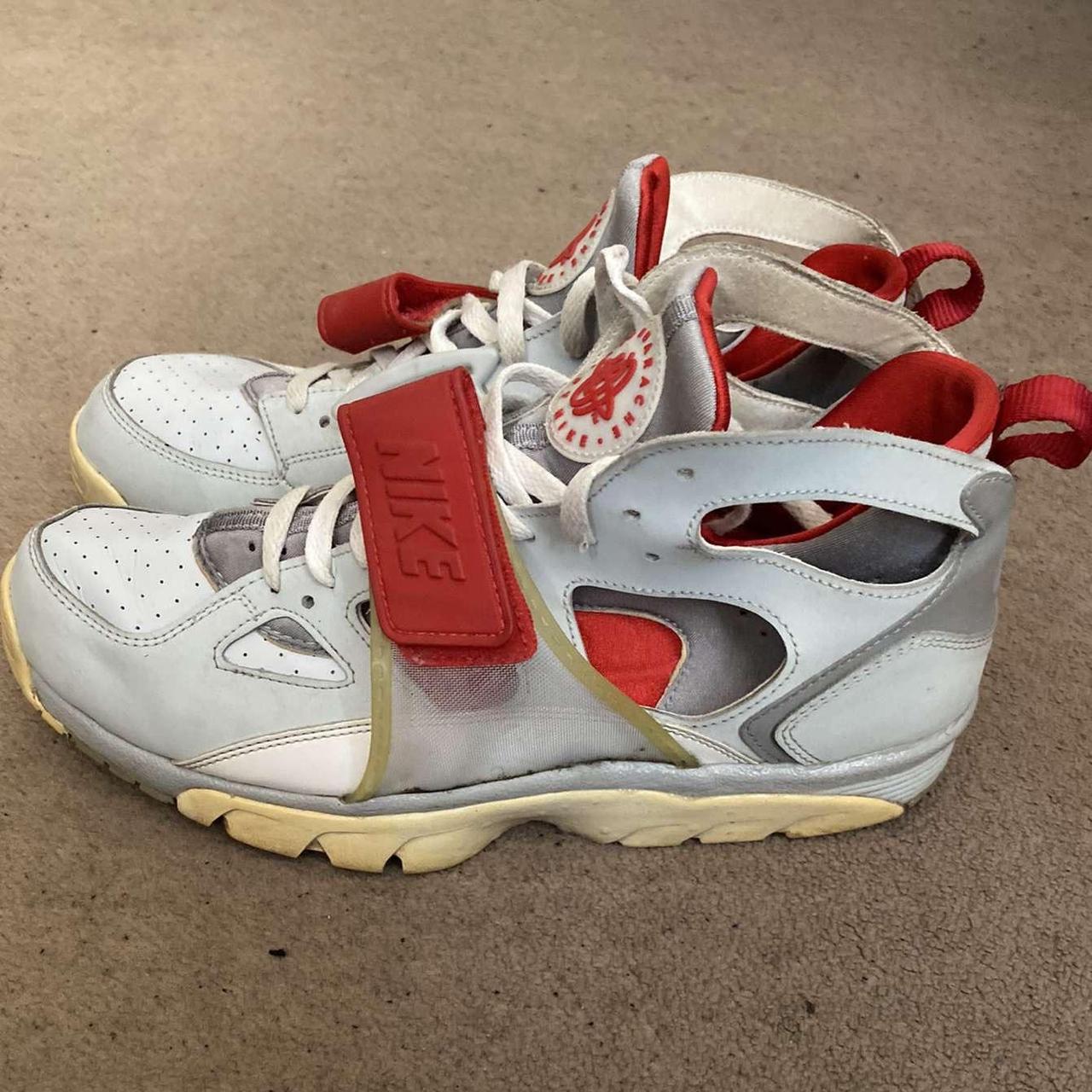 Nike air trainer huarache - pure/white-wolf grey-university red best sale