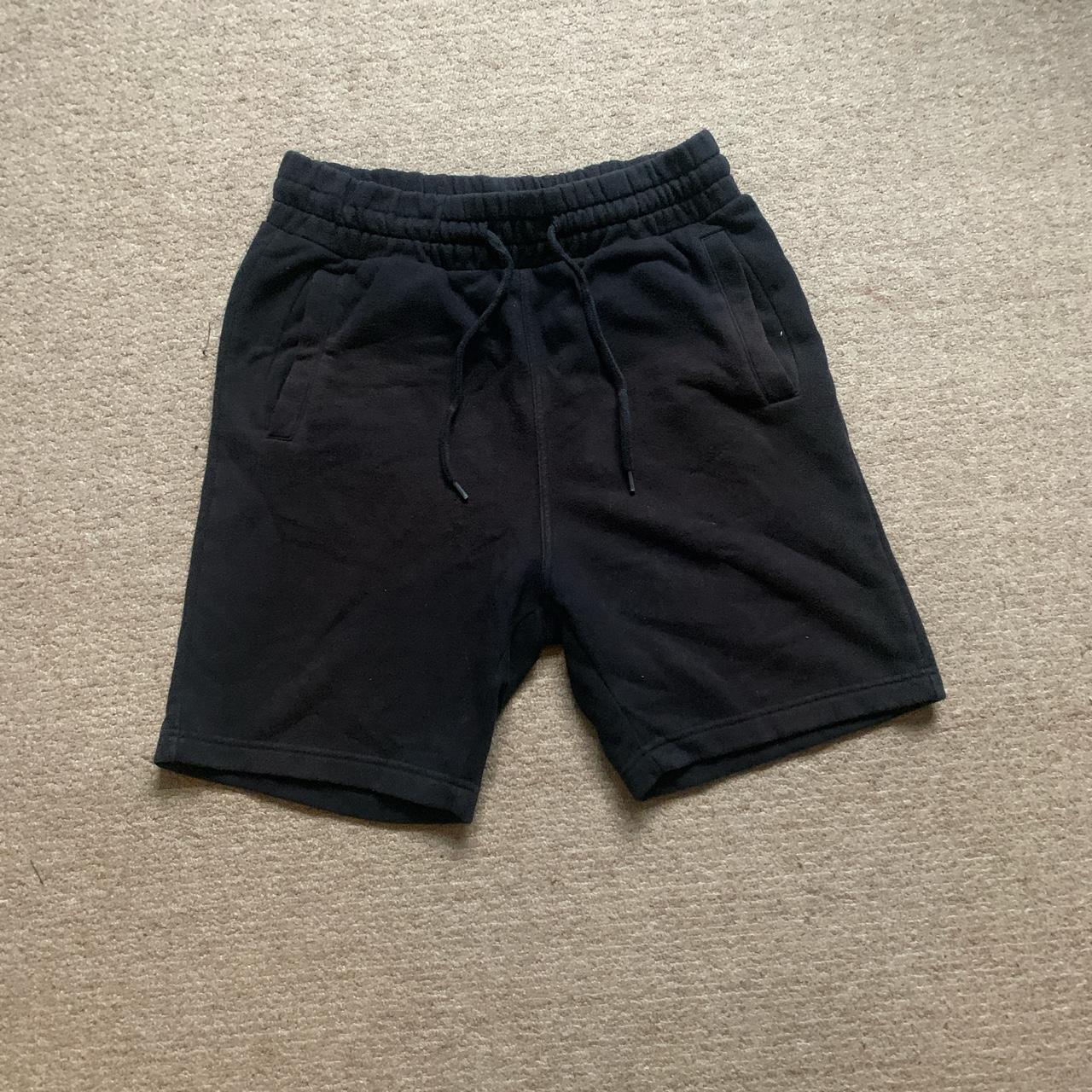 Size small relaxed fit h and m jogger shorts black,... - Depop
