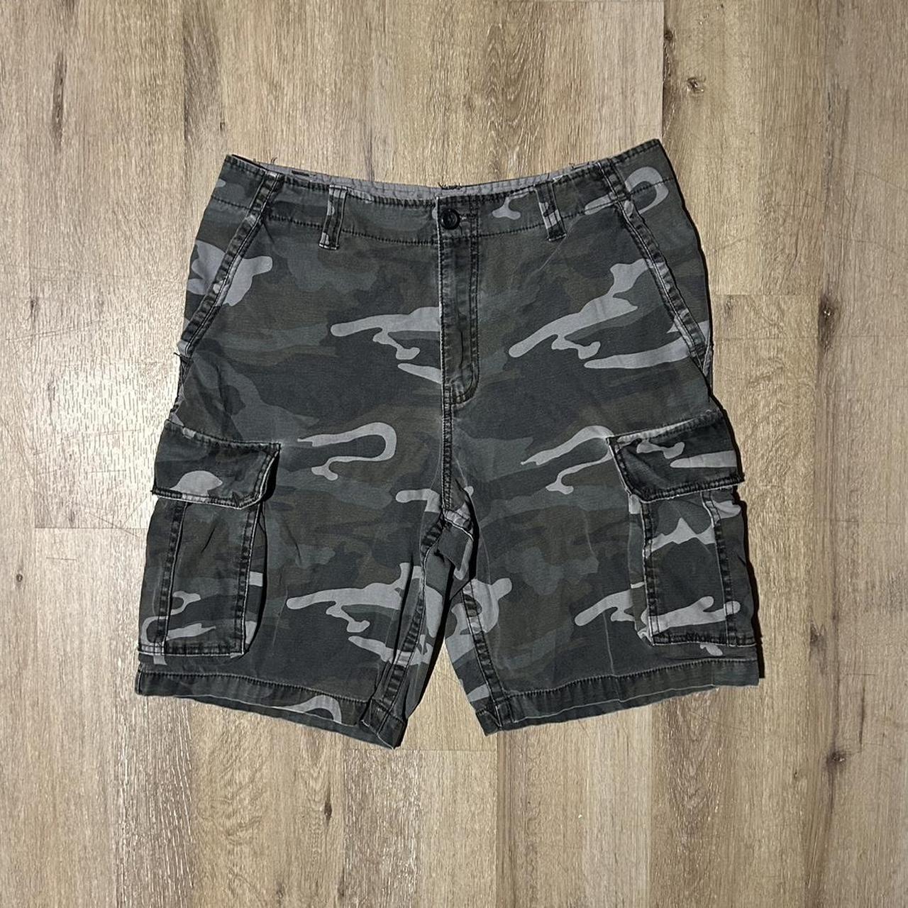 Faded Glory Men's Shorts Green/Khaki 32