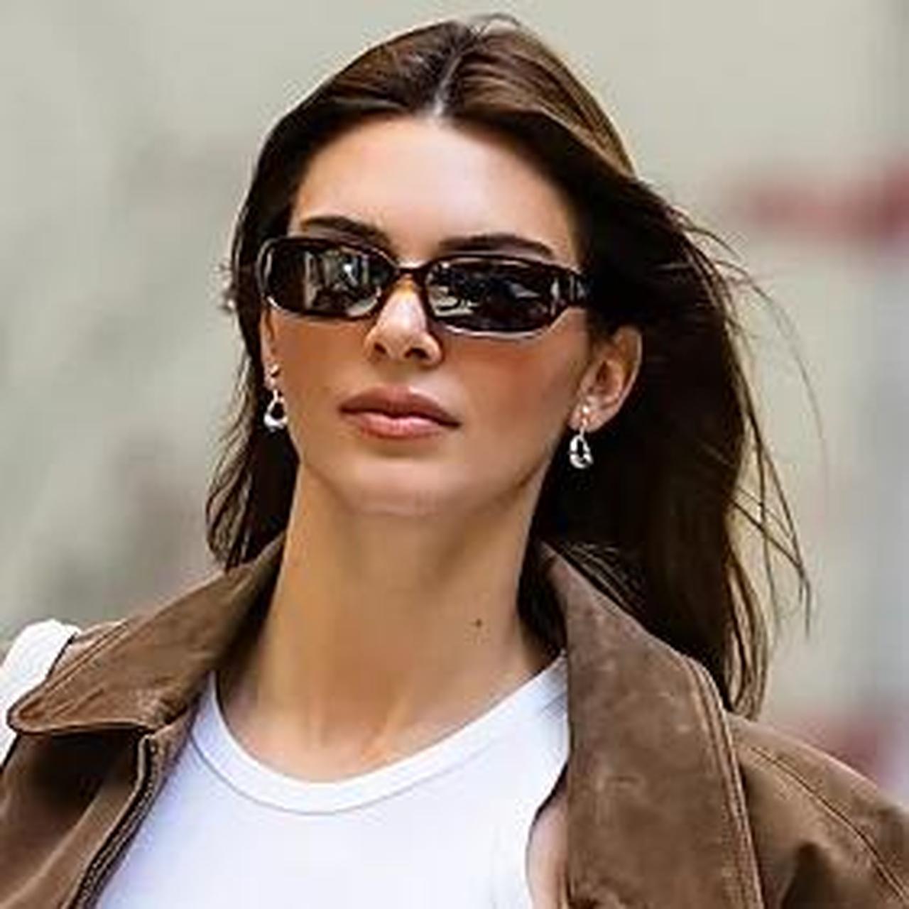 Gucci Women's Black and Brown Sunglasses Depop