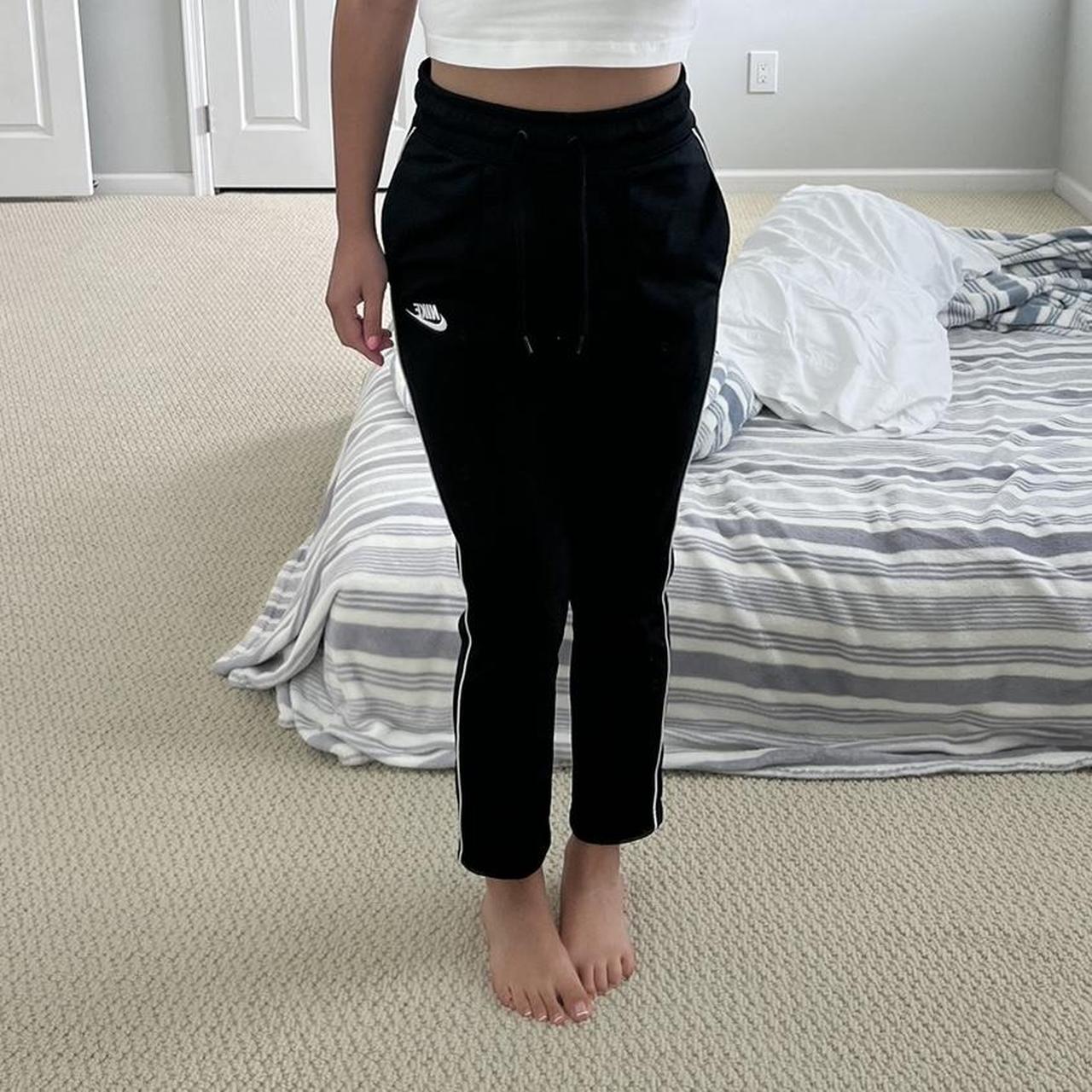 Nike cropped online joggers