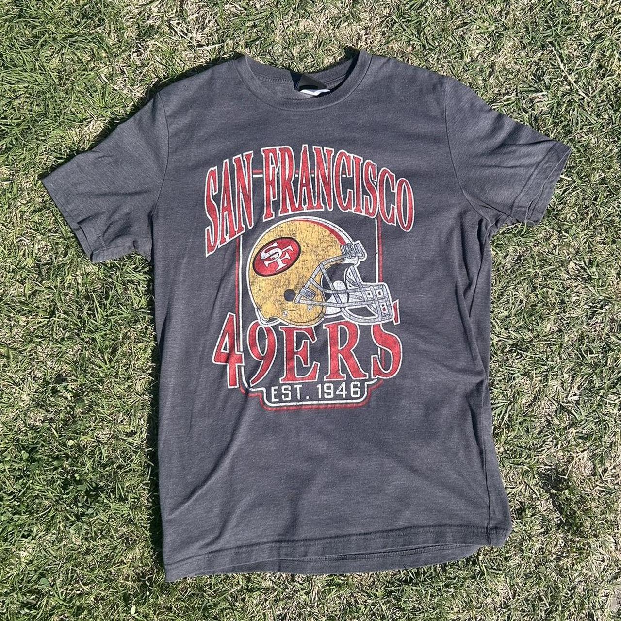 49ers nfl team apparel in very good condition... - Depop
