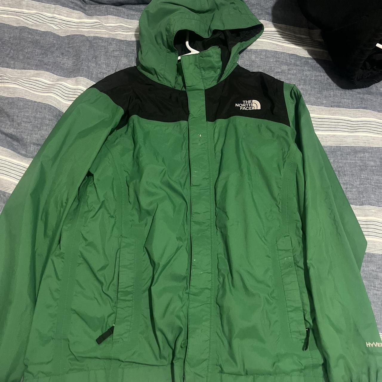 The North Face Men's Green and Black Jacket | Depop