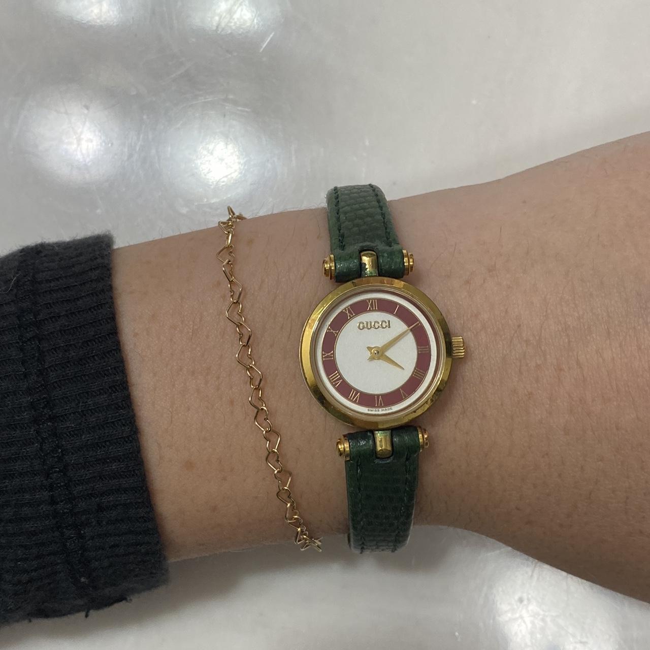 Gucci Women's Green and Red Watch (5)