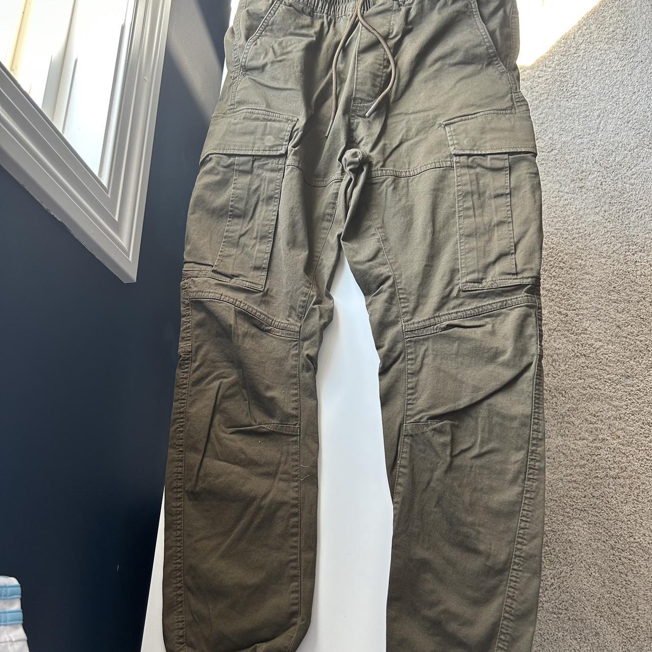 H&M cargo pants worn once size men’s small - Depop