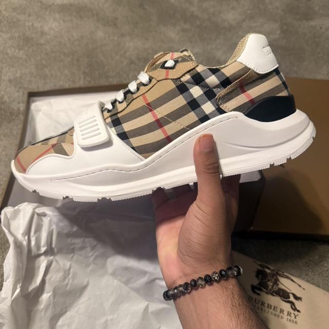 Burberry シューズ　16 s-l1200.png