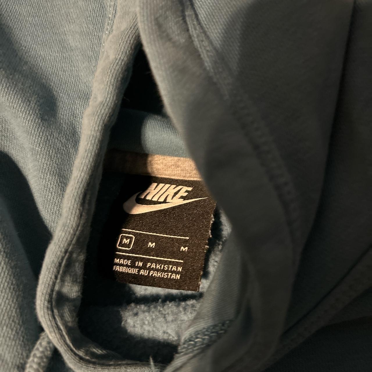 light blue nike sweatshirt mens