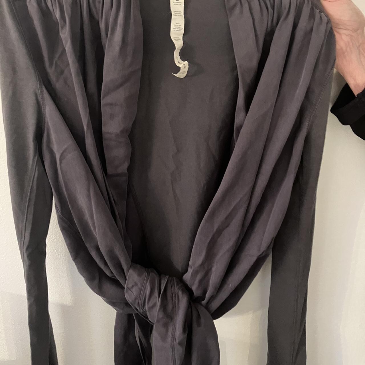 LULULEMON Size 10 Short Sleeve Wrap top #lululemon - Depop