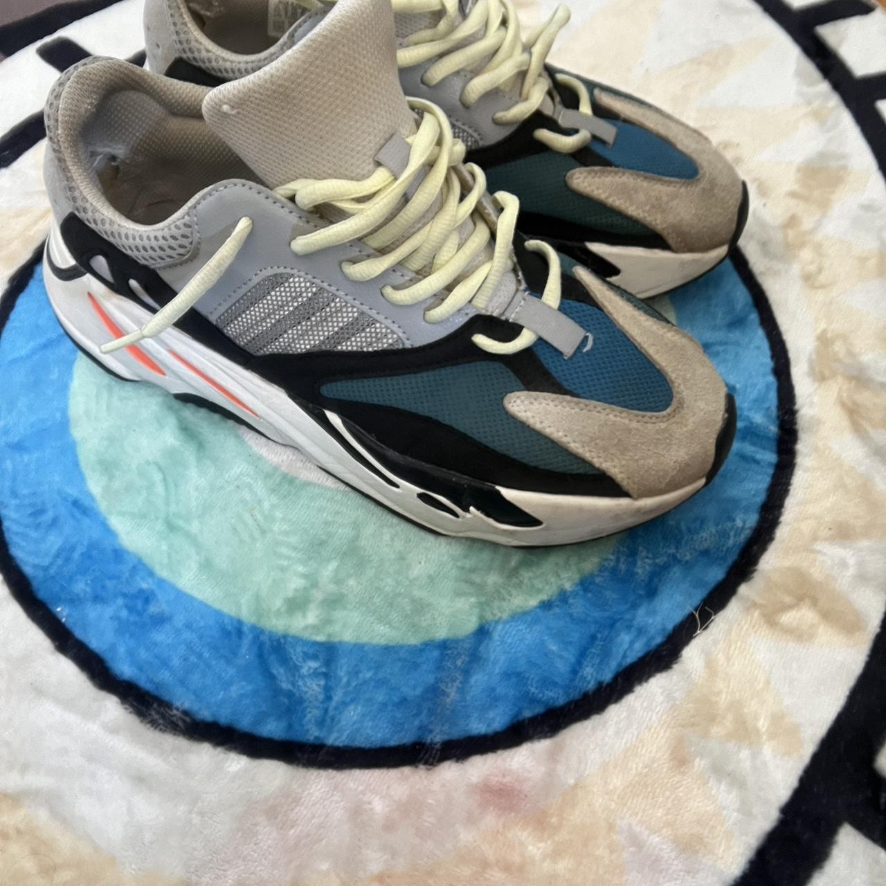 yeezy wave runner 700 retail