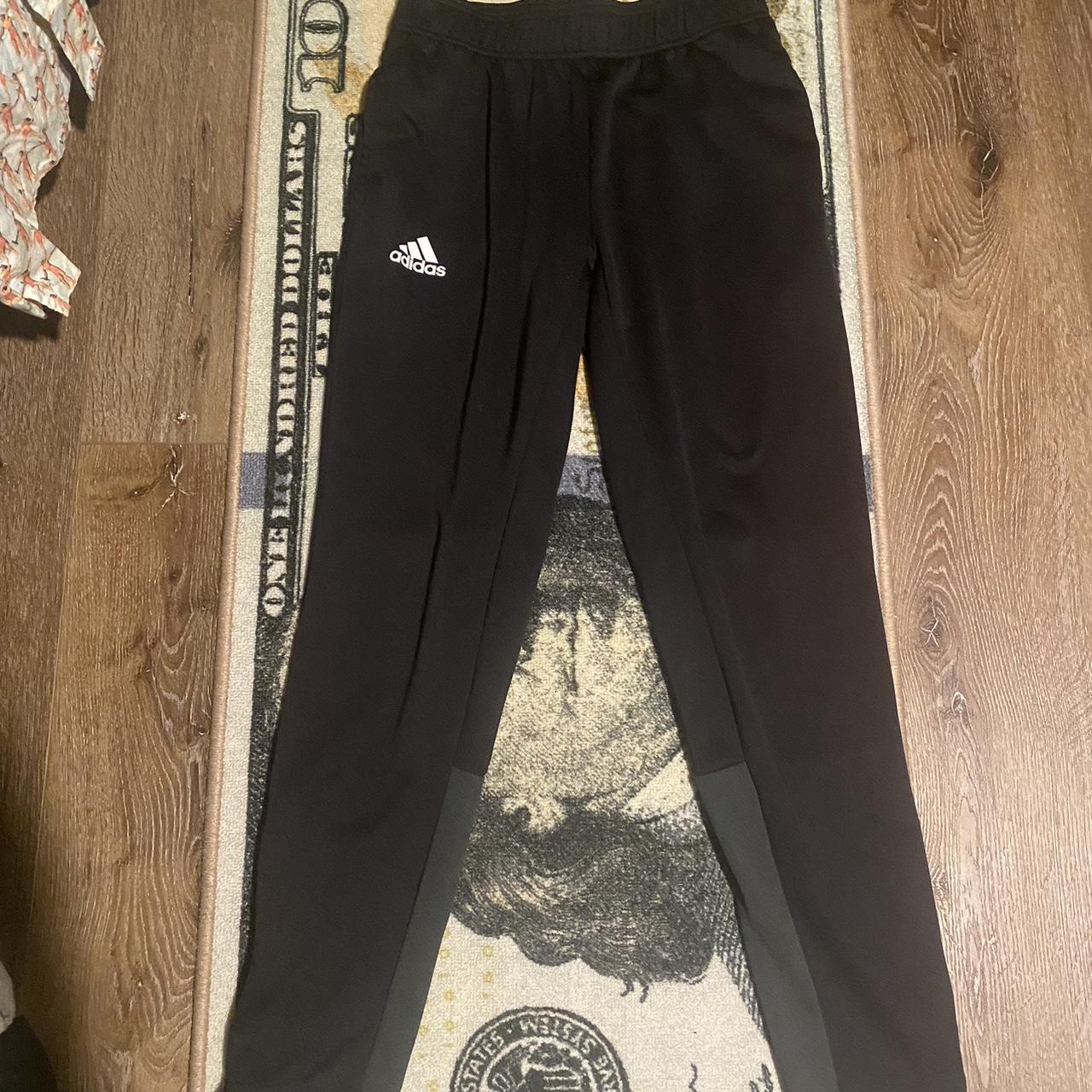 Plain black adidas discount joggers