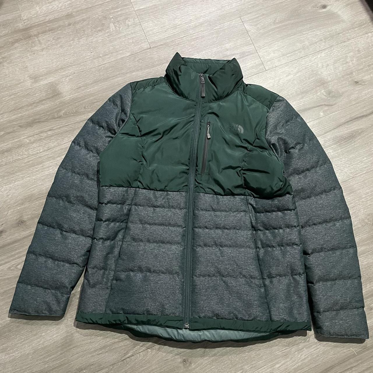 The North Face 550 Puffer • Size M Men's/Women's •... - Depop