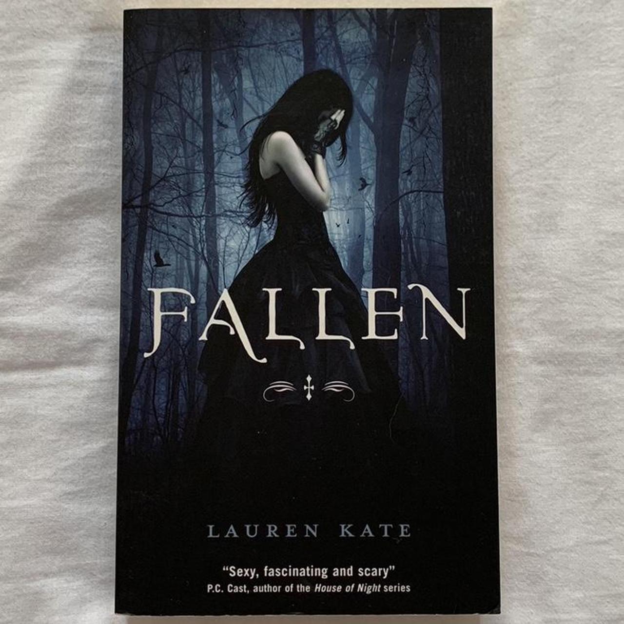 Fallen by Lauren Kate. Book 1 in series, also have... - Depop