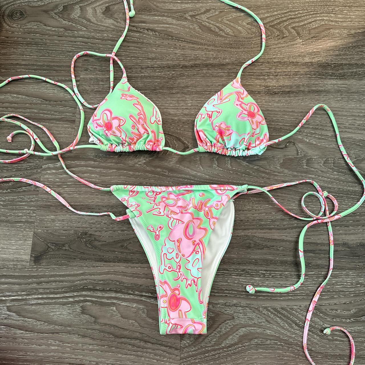 white fox bikini set size small for top and bottom - Depop