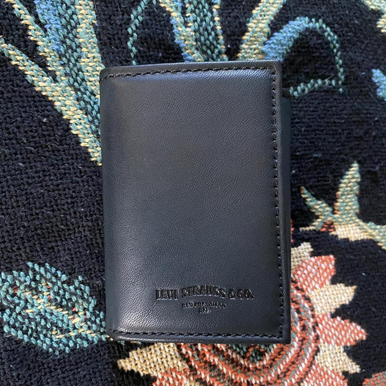 Levi's Men's RFID Trifold Wallet