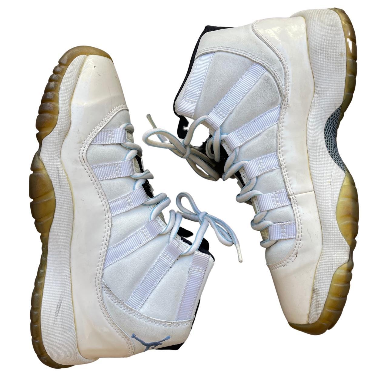 retro jordan 11 blue and white