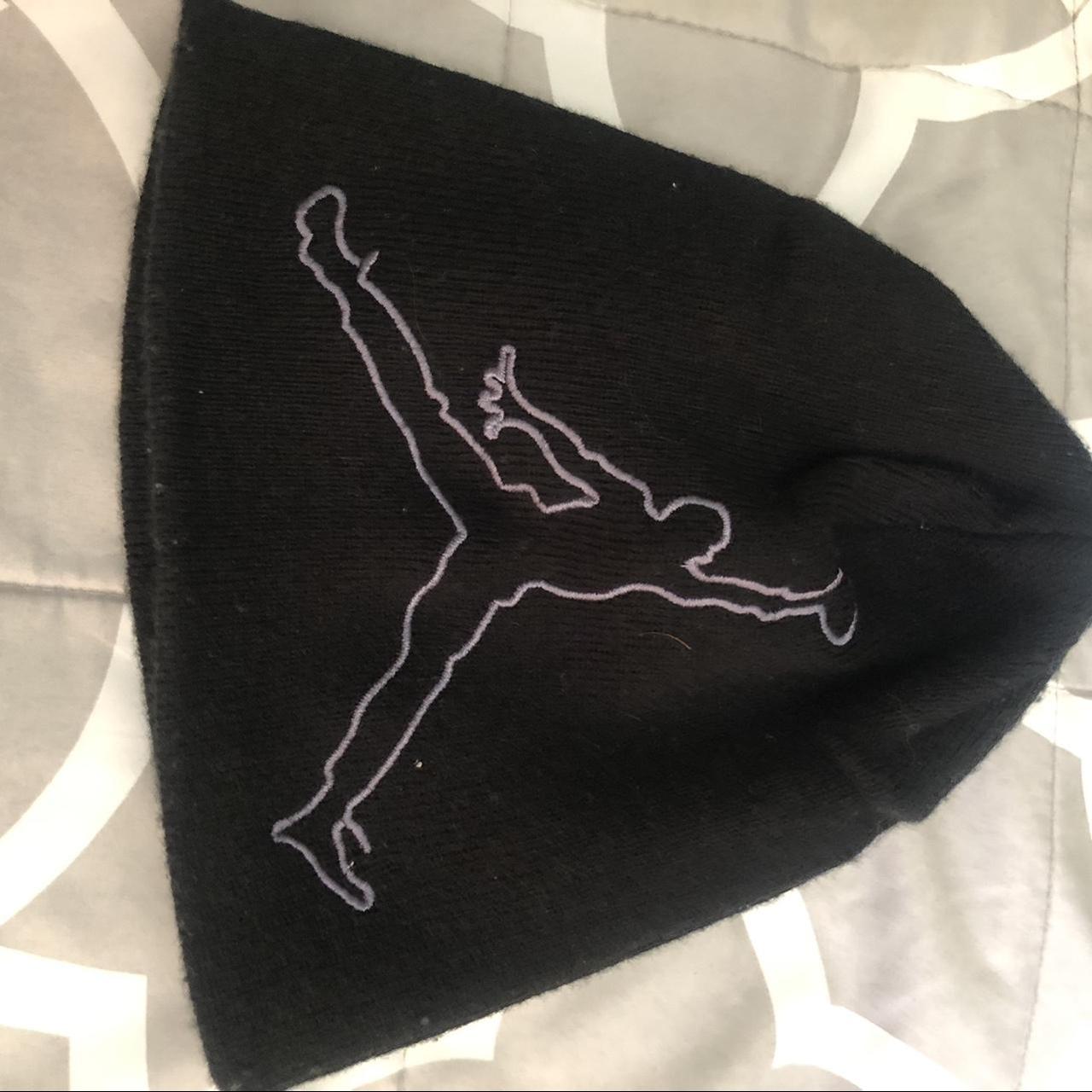 Black jordan beanie best sale