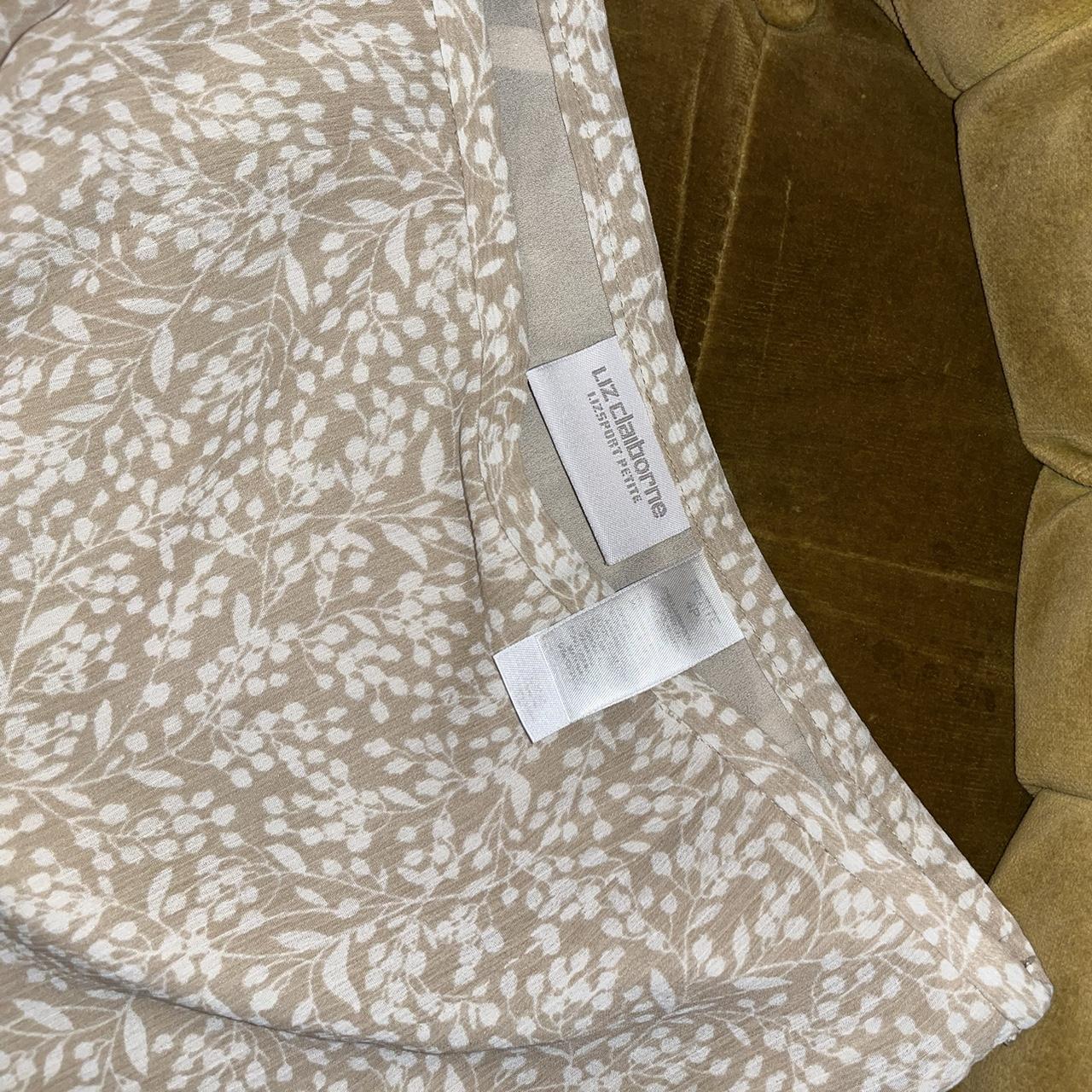 Liz Claiborne Women's Cream and White Skirt | Depop