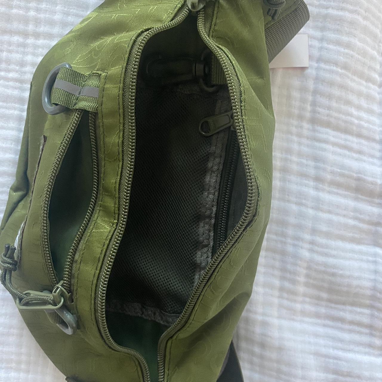 NEW💯% AUTHENTIC SUPREME WAIST BAG SS19 OLIVE GREEN, Men's Fashion